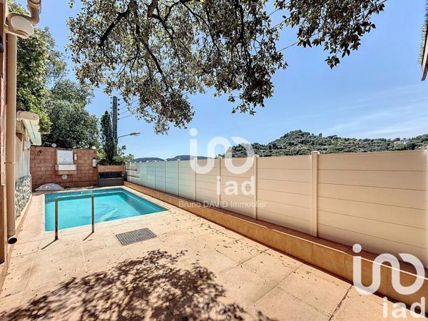 Maison 8 pièces de 207 m² à Hyères (83400)