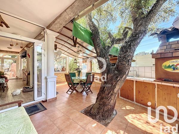 Maison 8 pièces de 207 m² à Hyères (83400)
