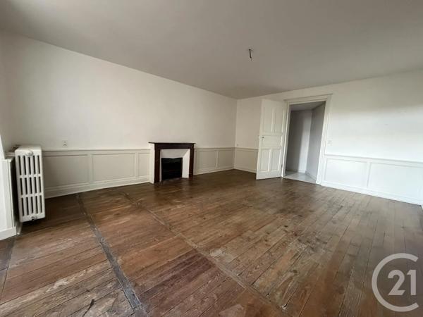 Appartement à vendre  4 pièces - 118 m 2   CAHORS  - 46