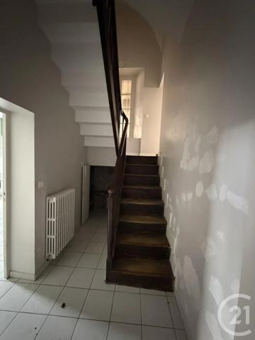 Appartement à vendre  4 pièces - 118 m 2   CAHORS  - 46