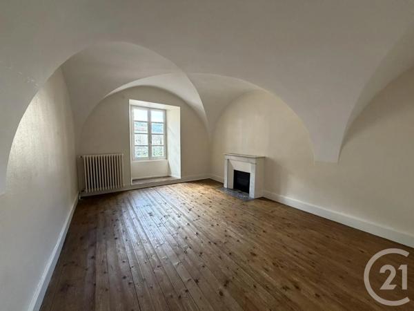 Appartement à vendre  4 pièces - 118 m 2   CAHORS  - 46