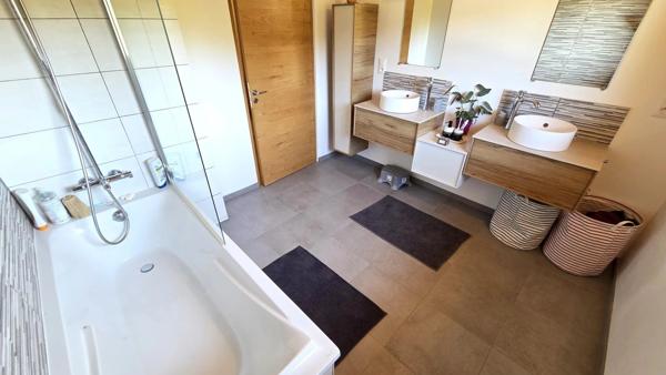 Chalet moderne et chaleureux  de 156 m² habitables sur 1330 m² de terrain