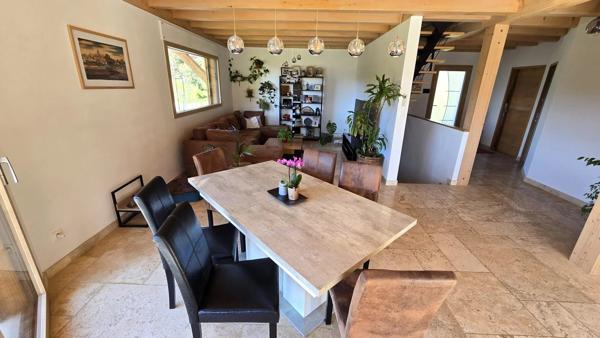 Chalet moderne et chaleureux  de 156 m² habitables sur 1330 m² de terrain