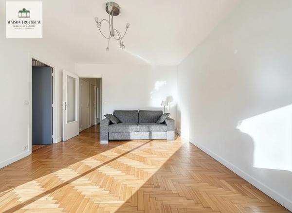 Studio avec balcon, calme et lumineux