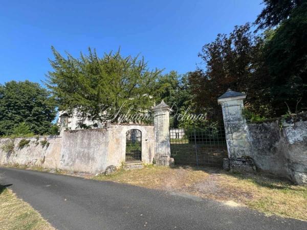 Propriete à vendre 16 pièces proche de AMBOISE (37)