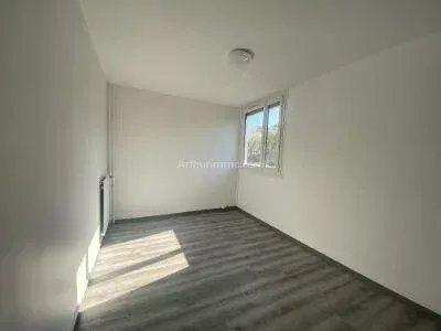 Vente                                                      Appartement
                        
                     5 pièces                      101 m2                     à Grenoble