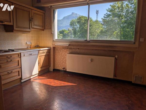 Appartement de type 3 p + cuisine + garage 