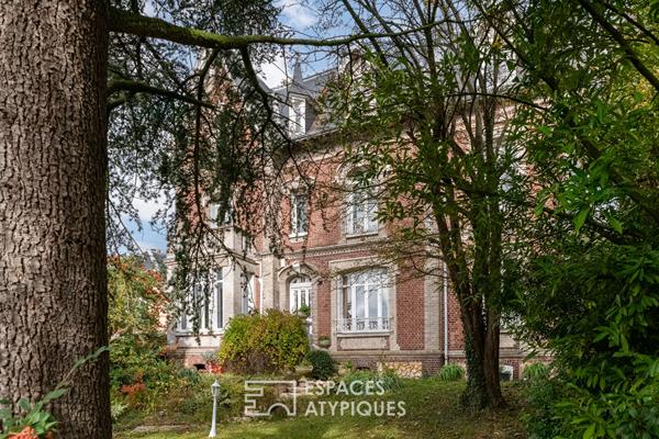 Maison bourgeoise 1900 avec jardin et arbres centenaires