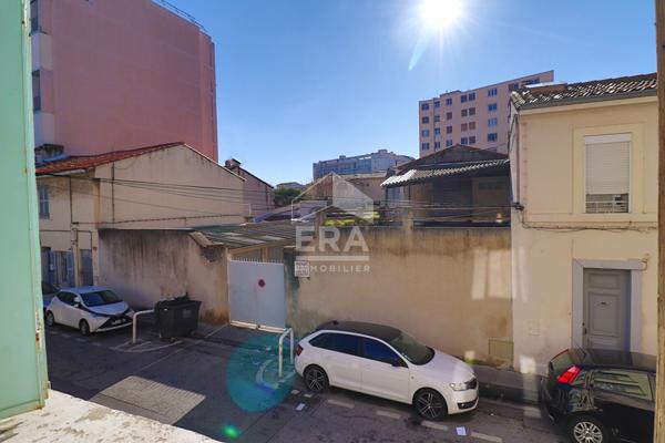A vendre en exclusivité Appartement Marseille 2 pièces Traversant -Lumineux - Calme  - Barnière -Lauze