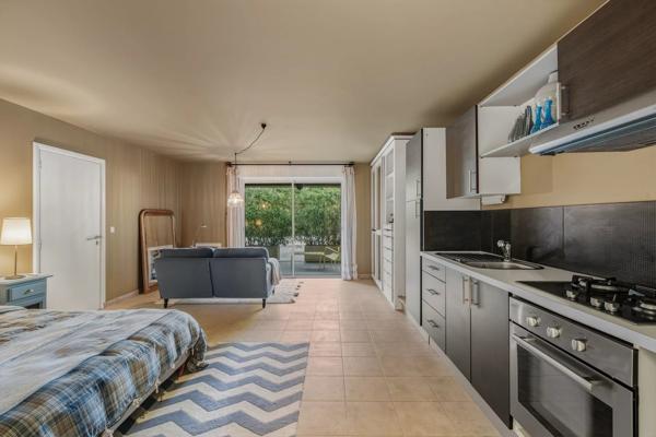 SPLENDIDE VILLA AVEC JARDIN PAYSAGER ET PISCINE _ MOUGINS