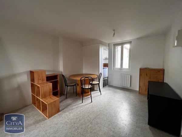 Appartement à louer 1 pièce 32m²