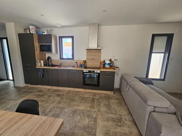 Maison à louer Saint Jean De Monts : 3 pièces, 66m² avec 2 chambre(s) à 880€ - AJP Immobilier St-Gilles-Croix-de-Vie