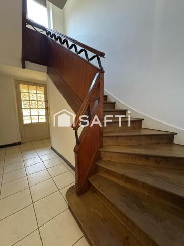 Maison - 11 pièces -  298m2