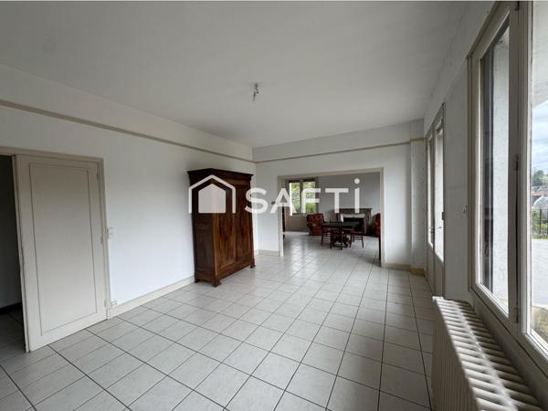 Maison - 11 pièces -  298m2