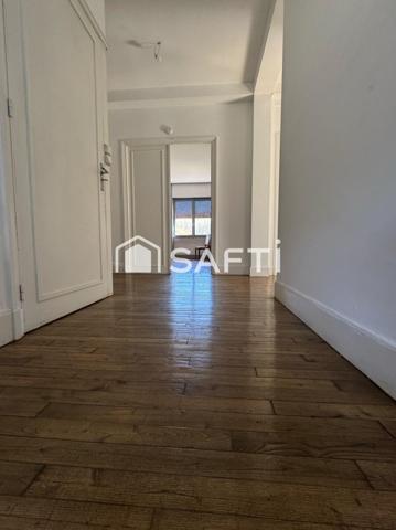 Maison - 11 pièces -  298m2