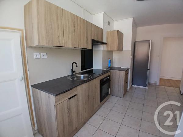 Immeuble à vendre  280 m 2   NERIS LES BAINS  - 03