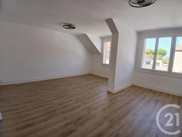 Immeuble à vendre  280 m 2   NERIS LES BAINS  - 03