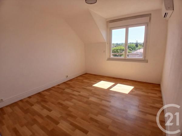 Immeuble à vendre  280 m 2   NERIS LES BAINS  - 03