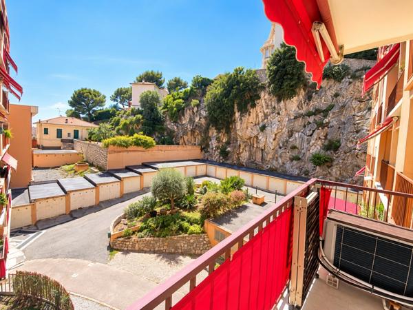 Appartement à VILLEFRANCHE SUR MER (06230)