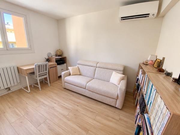 Appartement à VILLEFRANCHE SUR MER (06230)