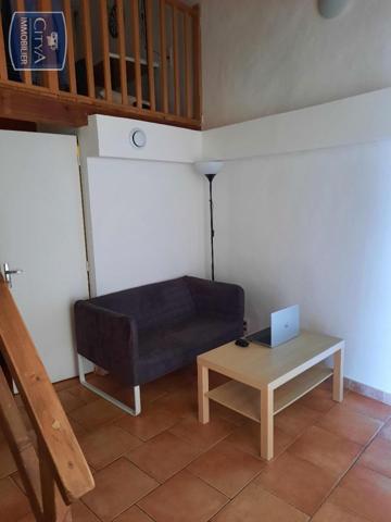 Appartement à louer 2 pièces 40.86m² Nîmes (30000)