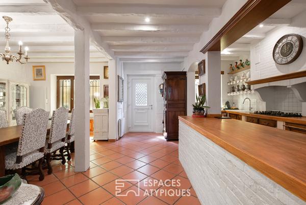 Maison de caractère avec studio en coeur de village, entre CASTRES et REVEL