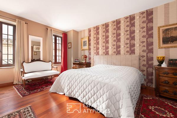 Maison de caractère avec studio en coeur de village, entre CASTRES et REVEL