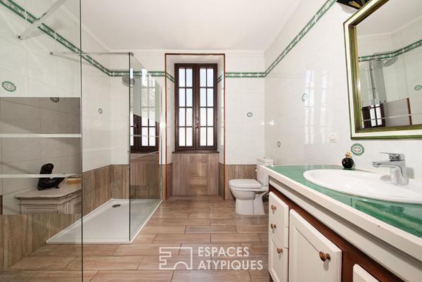 Maison de caractère avec studio en coeur de village, entre CASTRES et REVEL