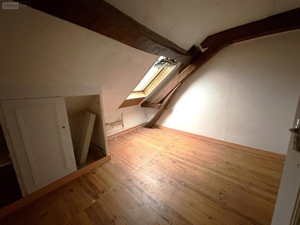 Maison de ville à vendre à Les Villages-Vovéens dans l'Eure-et-Loir (28150), ref : 73   
Centre-ville