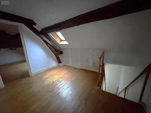 Maison de ville à vendre à Les Villages-Vovéens dans l'Eure-et-Loir (28150), ref : 73   
Centre-ville