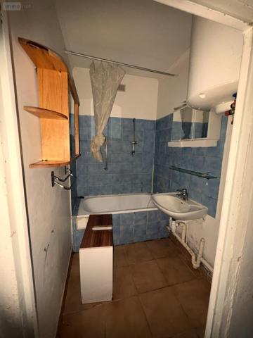 Maison de ville à vendre à Les Villages-Vovéens dans l'Eure-et-Loir (28150), ref : 73   
Centre-ville