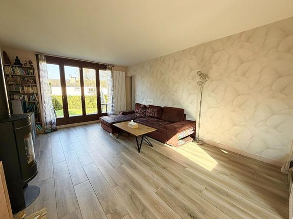 Maison Menucourt 6 pièce(s) 119.50 m2 €335 000 ** - Référence 2281