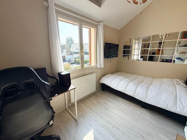 Maison Menucourt 6 pièce(s) 119.50 m2 €335 000 ** - Référence 2281