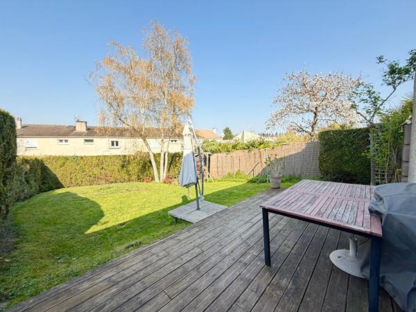 Maison Menucourt 6 pièce(s) 119.50 m2 €335 000 ** - Référence 2281