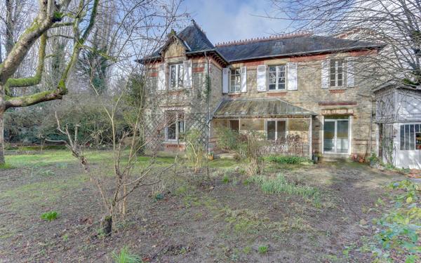 Maison à vendre    7 pièces • 190 m2 Rennes