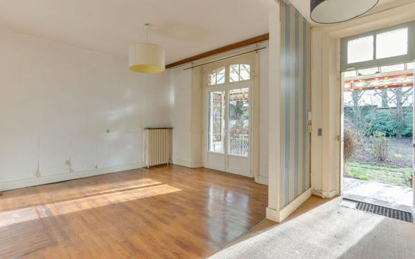 Maison à vendre    7 pièces • 190 m2 Rennes