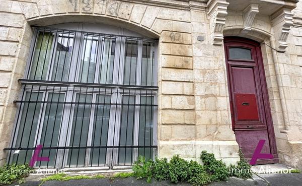 Local commercial Quartier Capucins 66,5 m² en rdc