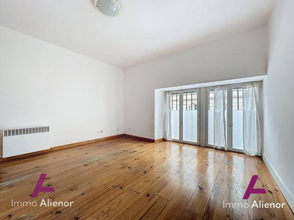 Local commercial Quartier Capucins 66,5 m² en rdc