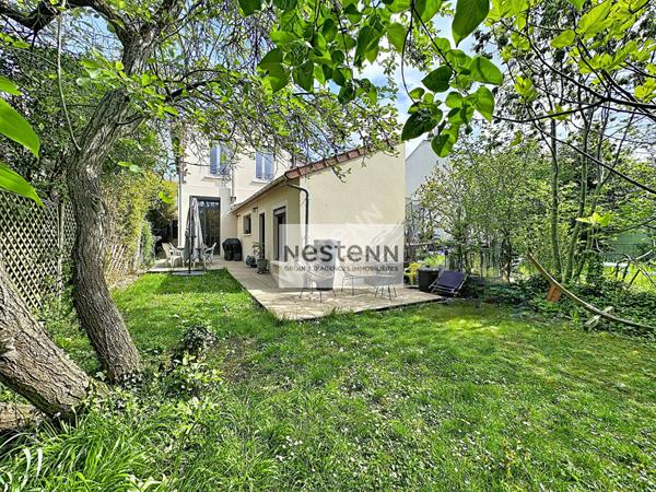 Maison familiale 5 pièces - 118.66m² - 4 chambres ? Double garage ? Proche gare et centre-ville