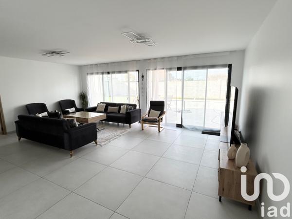 Maison à vendre 6 pièces 198 m² Saint-Doulchard