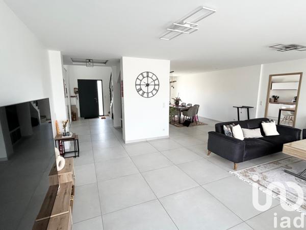 Maison à vendre 6 pièces 198 m² Saint-Doulchard