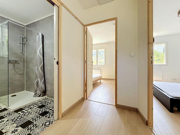 Ardèche : Maison familiale de 175 m², 6 chambres & terrain piscinable