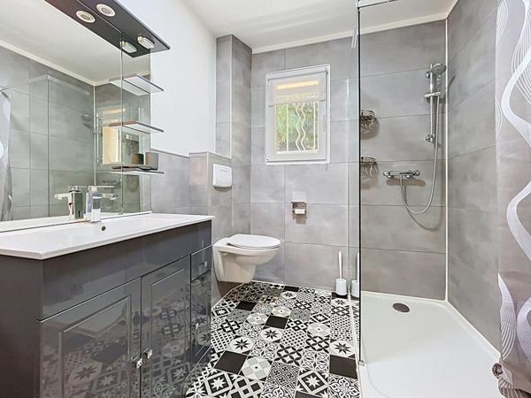Ardèche : Maison familiale de 175 m², 6 chambres & terrain piscinable