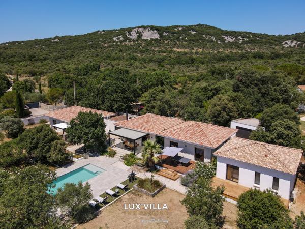 Superbe propriété contemporaine de plain-pied - Pic Saint-Loup.