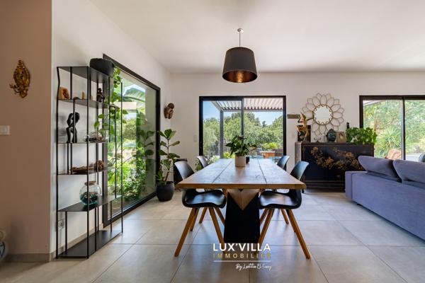 Superbe propriété contemporaine de plain-pied - Pic Saint-Loup.