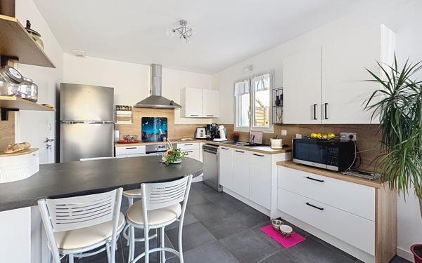 Maison à vendre    4 pièces •  Salles-sur-Mer