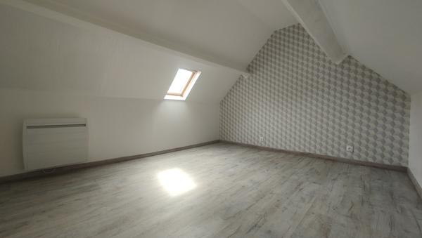 A 5 MN DE BEAUVAIS, MAGNIFIQUE LONGERE RENOVEE CLASSEE EN "C" DE 86 M² HABITABLE SUR 400 M² CLOS SANS VIS A V Goincourt (60000)