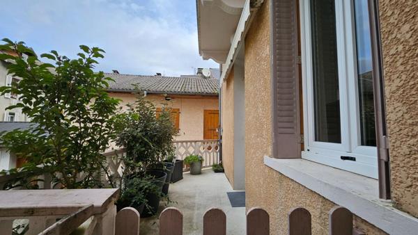 Maison de Village 3P 45 m² à VALGELON-LA ROCHETTE (73110)