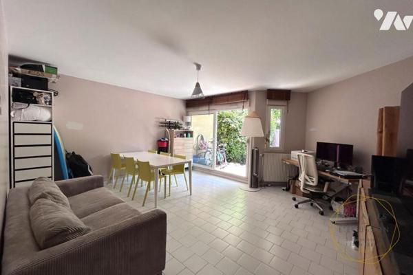 Appartement T3 avec jardin, garage et parking à AIGUELONGUE