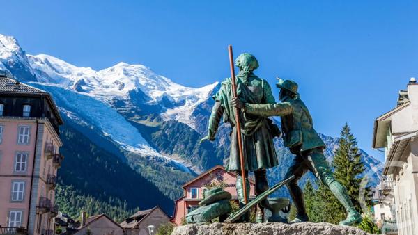 Appartement F4 à vendre  4 pièces - 105 m 2   CHAMONIX MONT BLANC  - 74